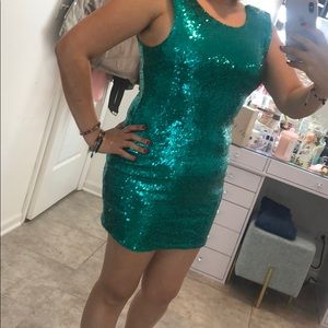 Green emerald sequin dress in Large